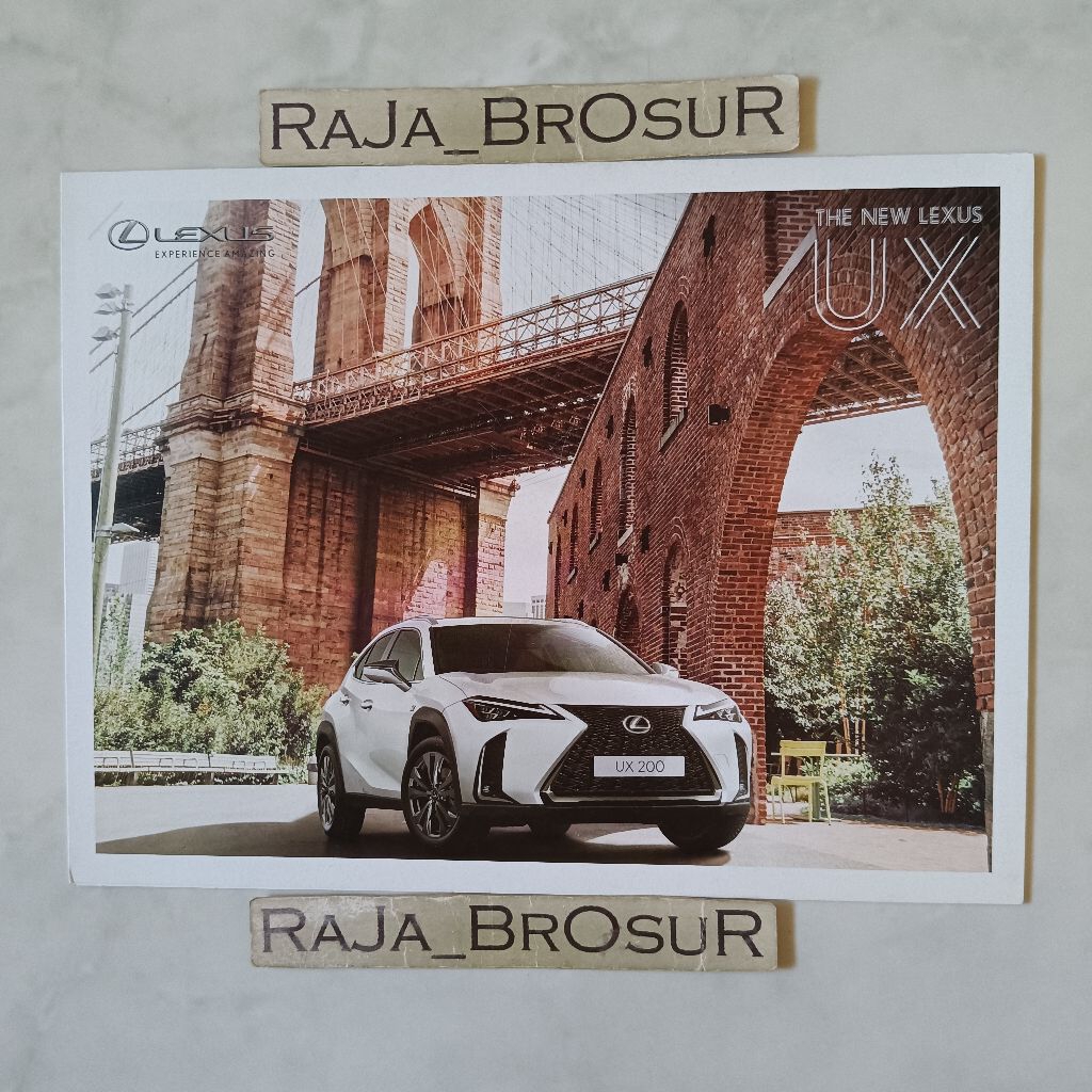 Poster brosur katalog leaflet Lexus UX 200 UX200 Luxury 4x2 A/T UX 200 UX200 F Sport 4x2 A/T UX 250 