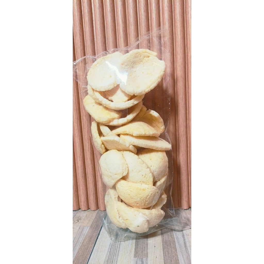 

Kerupuk gabus khas bangka