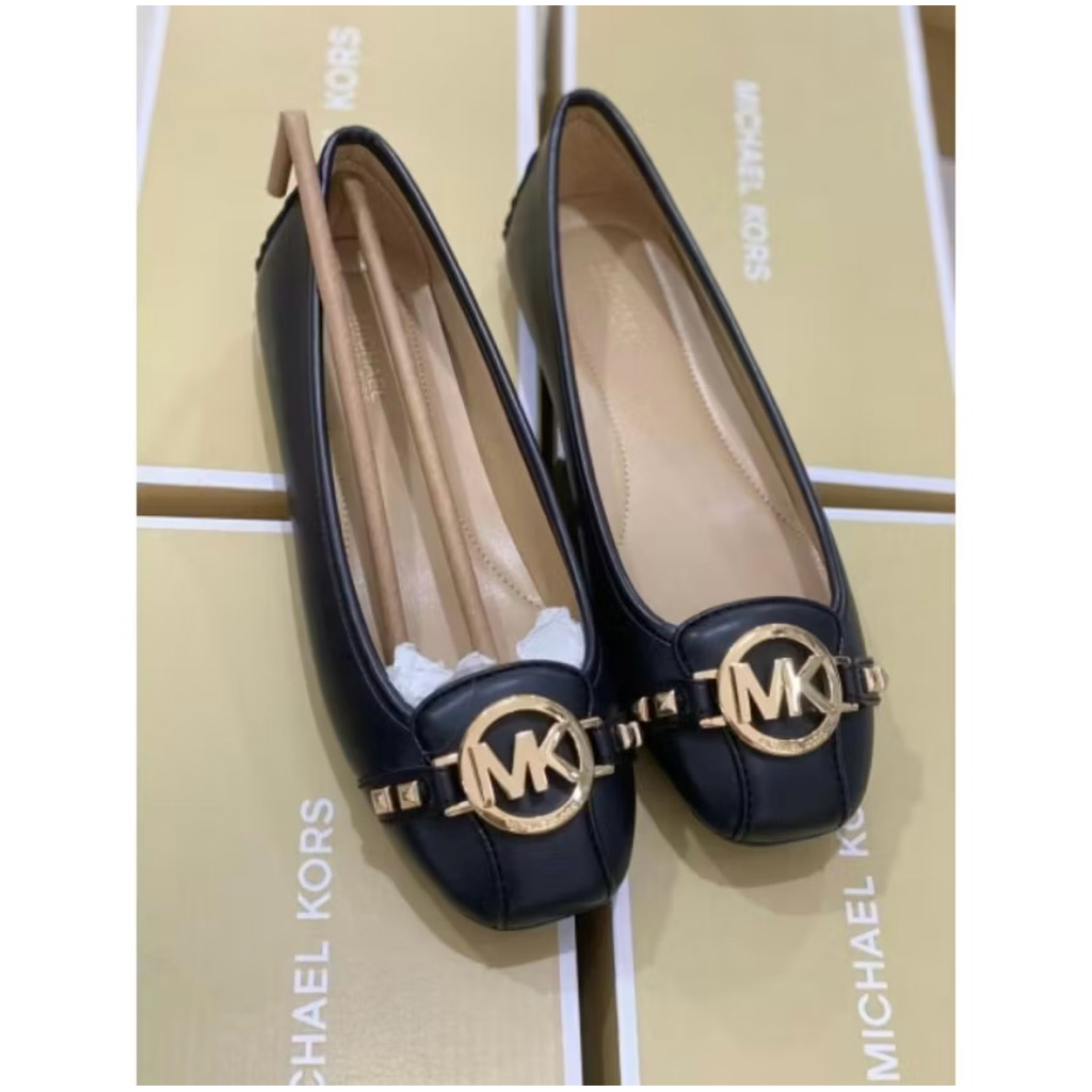 Michael kors - Fulton Black Stud (new) 7.5m