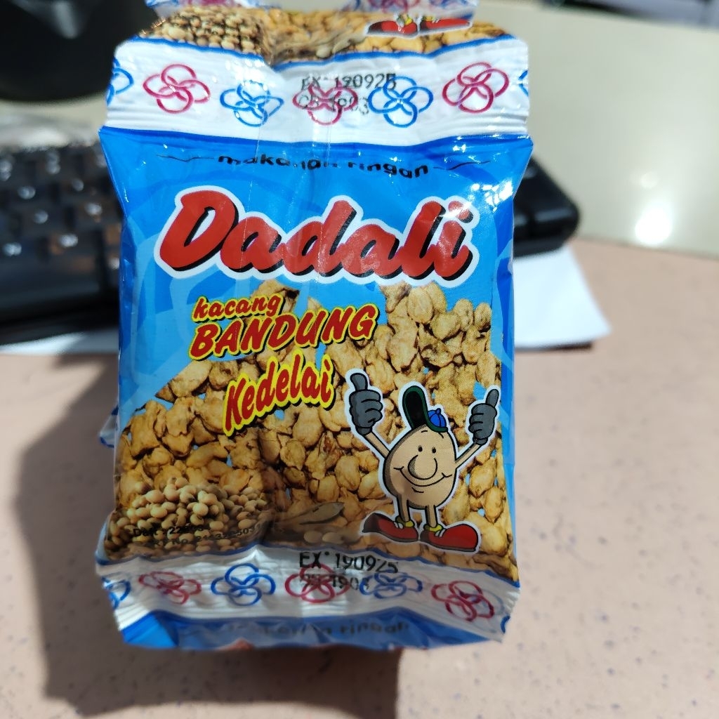 

Dadali, Cikur, snack mini rencengan, 1 renceng isi 10 sachet