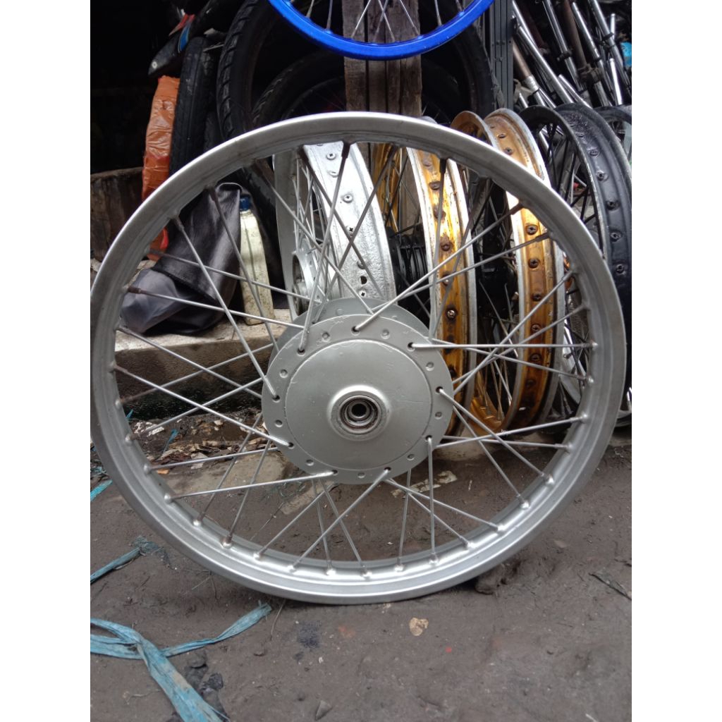 velg jari jari depan motor Honda Supra x lama/grean original copotan
