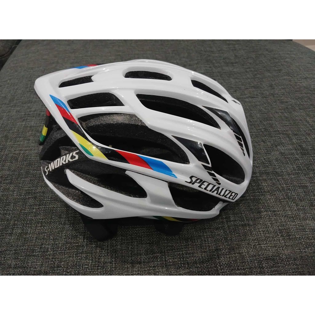 helm sepeda specialized