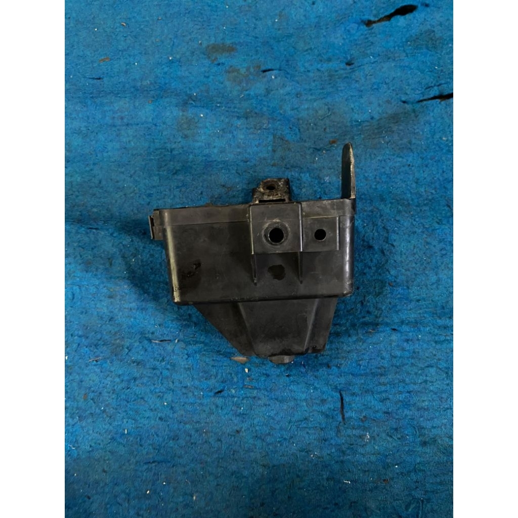 Cover dudukan aki honda spacy original