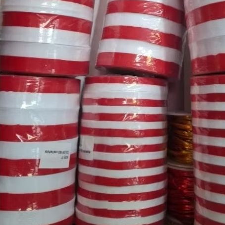 

pitamerahputih/pitasatin