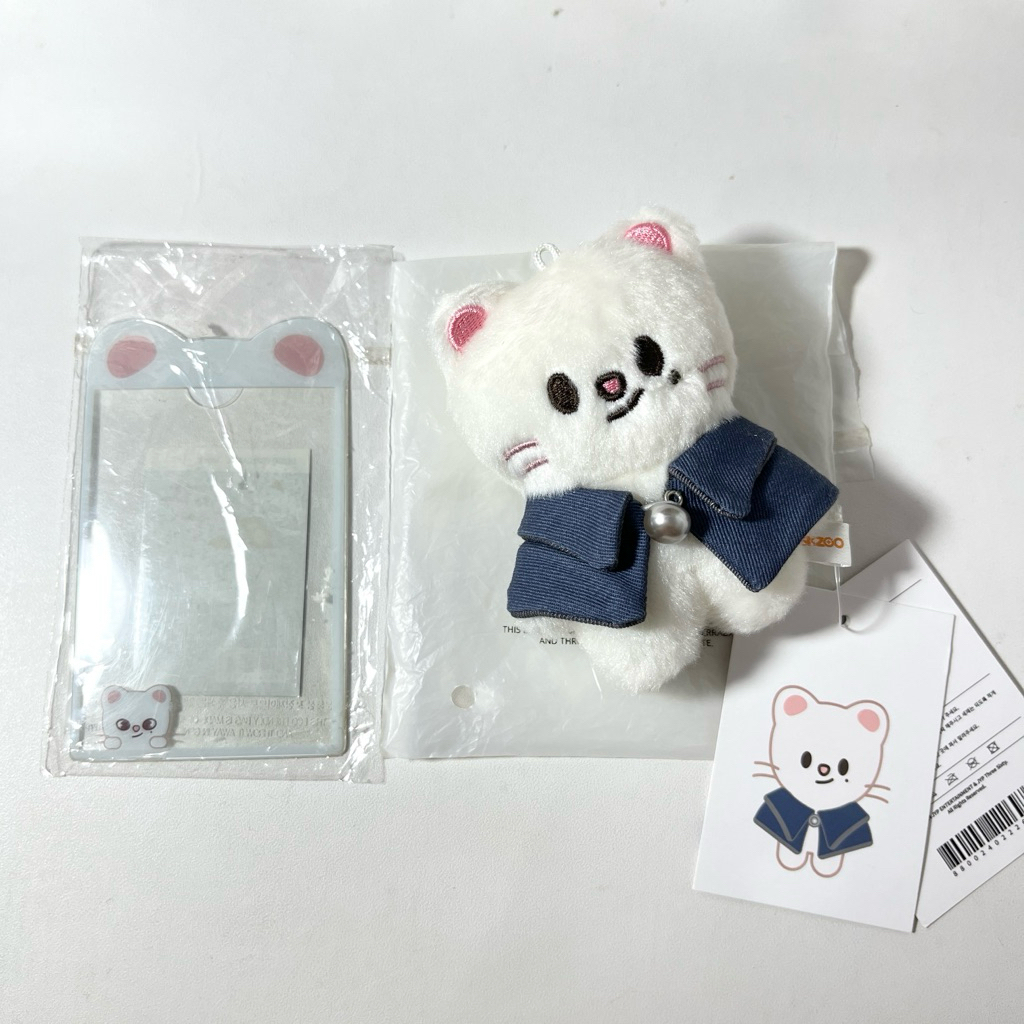 Jiniret Toploder Skzoo Hyunjin Official