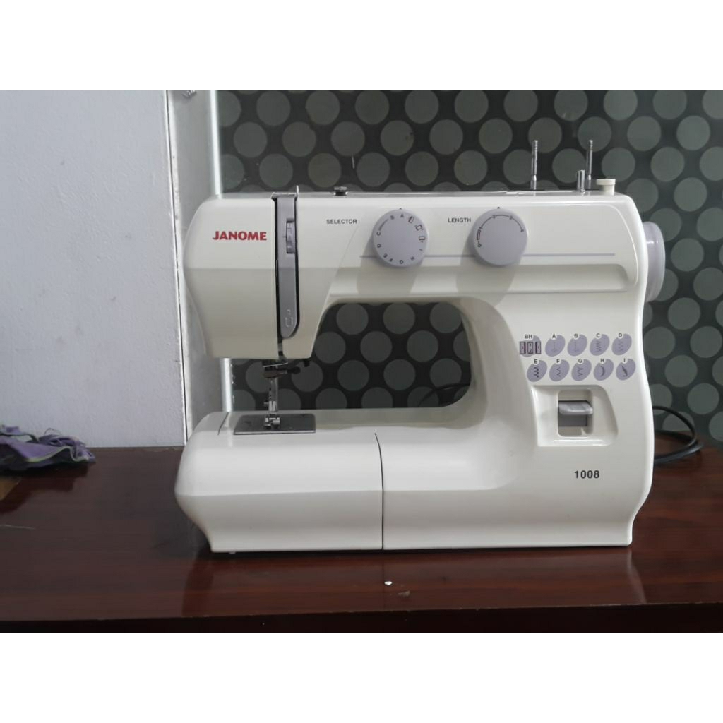 Mesin Jahit Janome Portable 1008 Bekas