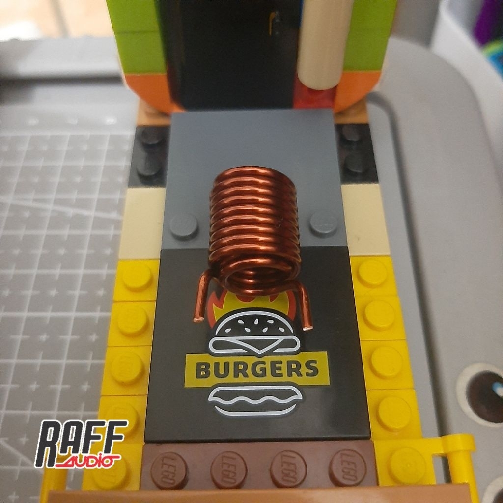 Lilitan Filter Output Amplifier ke Speaker