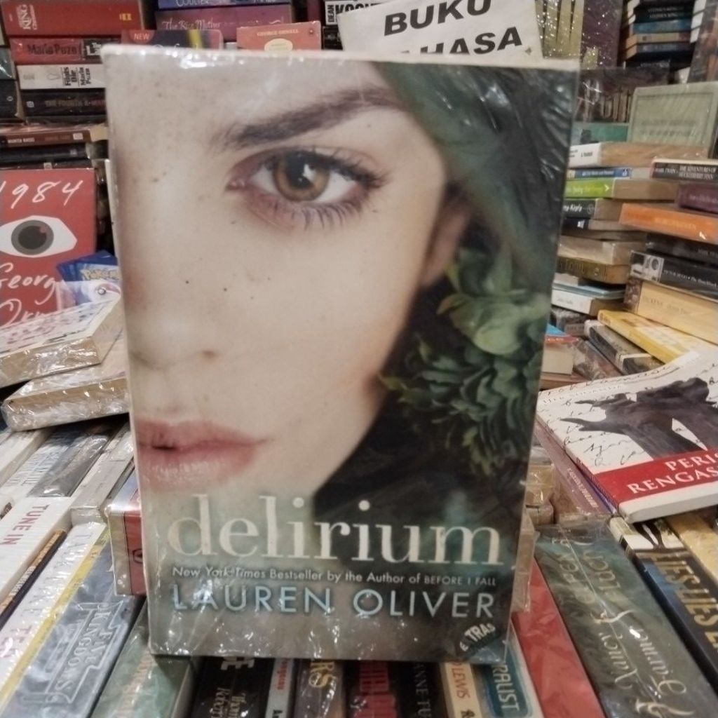 BUKU ORIGINAL DELIRIUM, LAUREN OLIVER