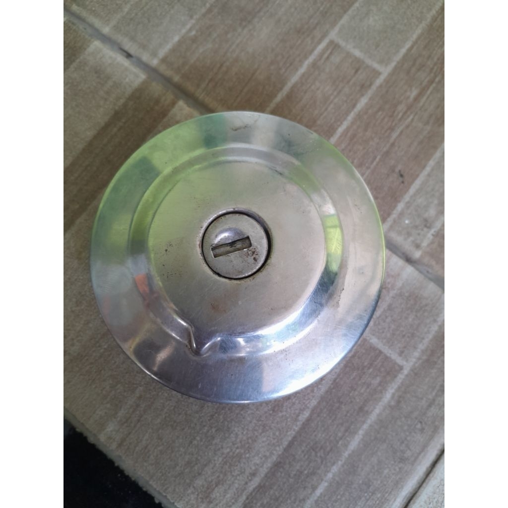 tutup tangki vixion old lama bekas