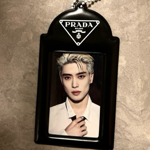 (READY STOCK) CAHOL PRADA PHOTOCARD HOLDER