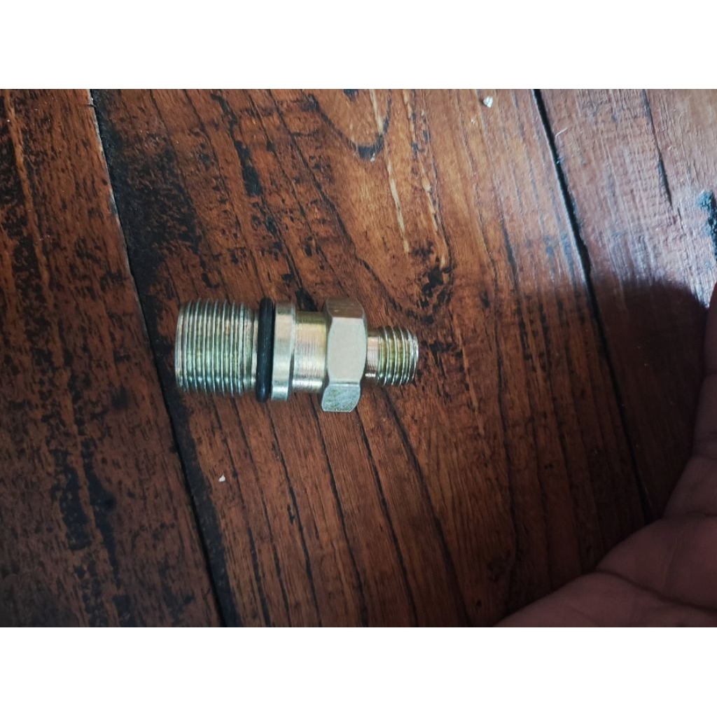 Holder delivery valve kubota RD 85