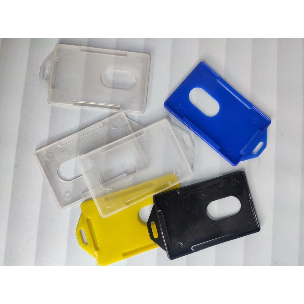 

NAME TAG /CASING ID CARD PLASTIK PER 50 BIJI CUCI GUDANG