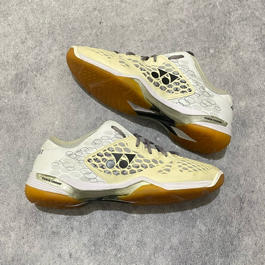 Sepatu Badminton Yonex SHB 03 ZM Original Second Size 41