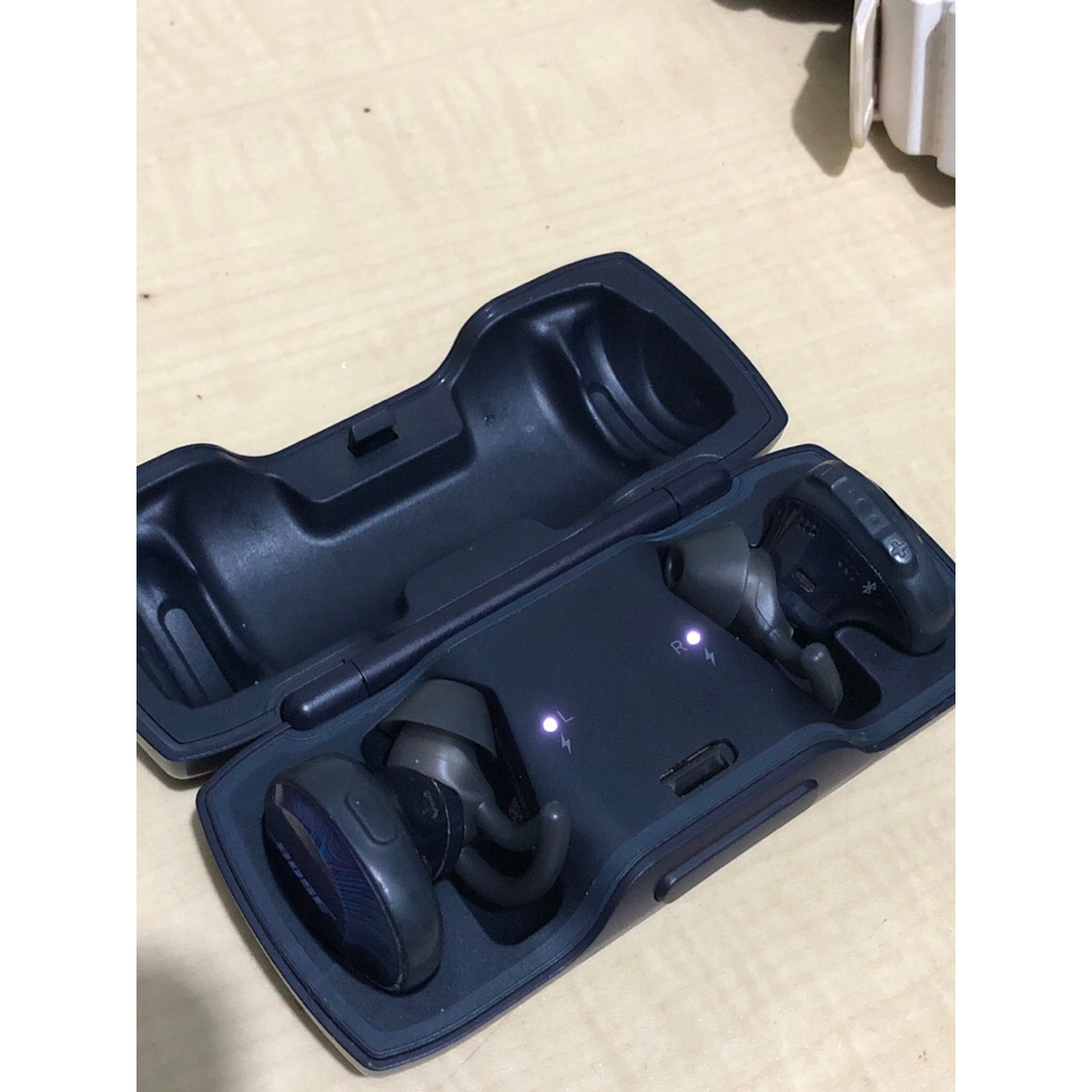 Bose Free SoundSport earphone wireless