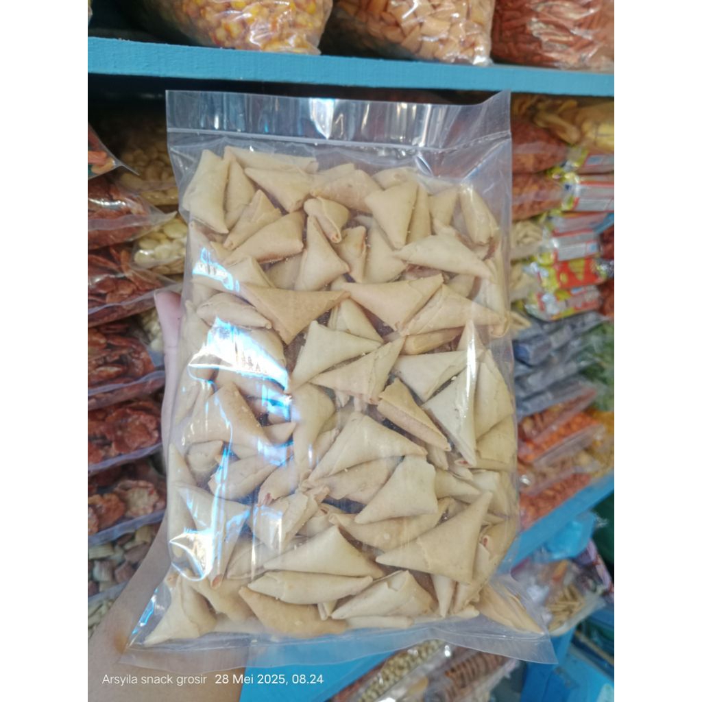 

Snack Kiloan Samosa Ayam Abon Isi kemasan 500gr