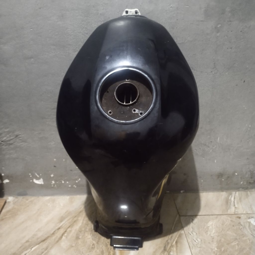 Tangki Original YAMAHA R15V2 Lama Copotan