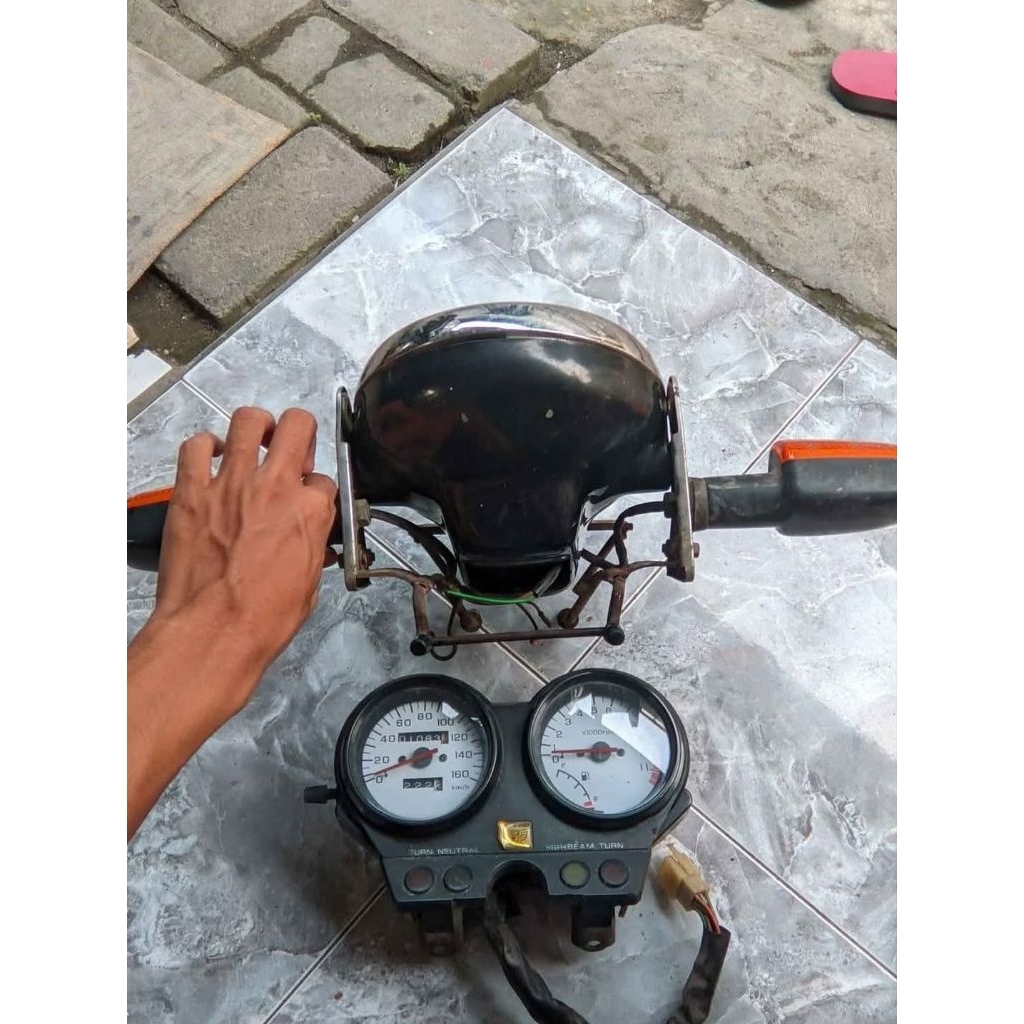 LAMPU SET MEGAPRO LAMA MP HIU 2005 ORIGINAL