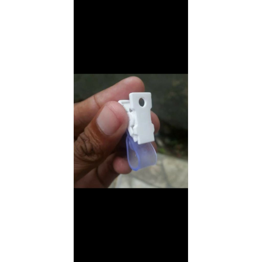 

Jepitan penjepit ID Card Name Tag holder plastik putih terlaris