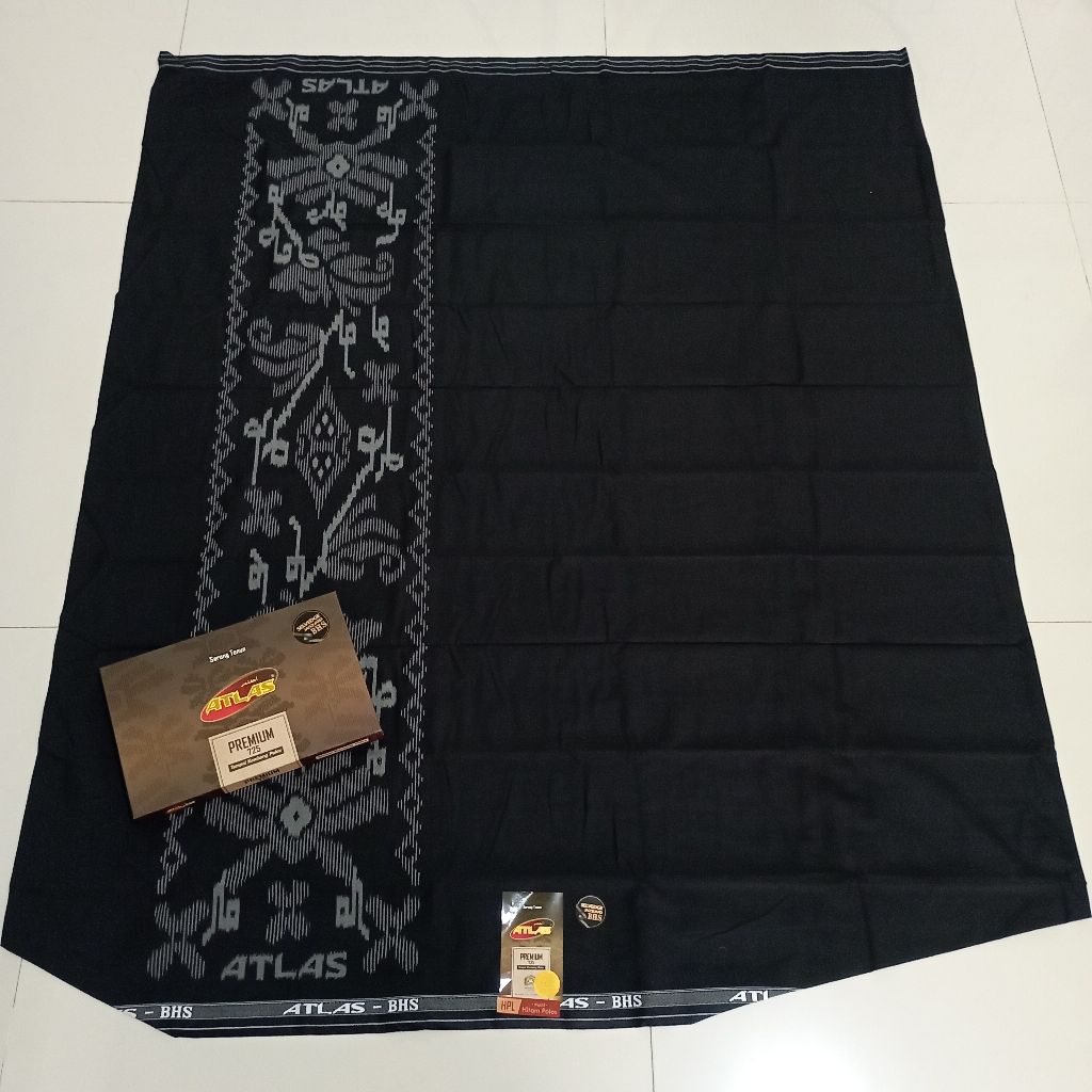 SARUNG ATLAS BHS PREMIUM 725 HITAM POLOS TUMPAL KEMBANG SELVEDGE BHS
