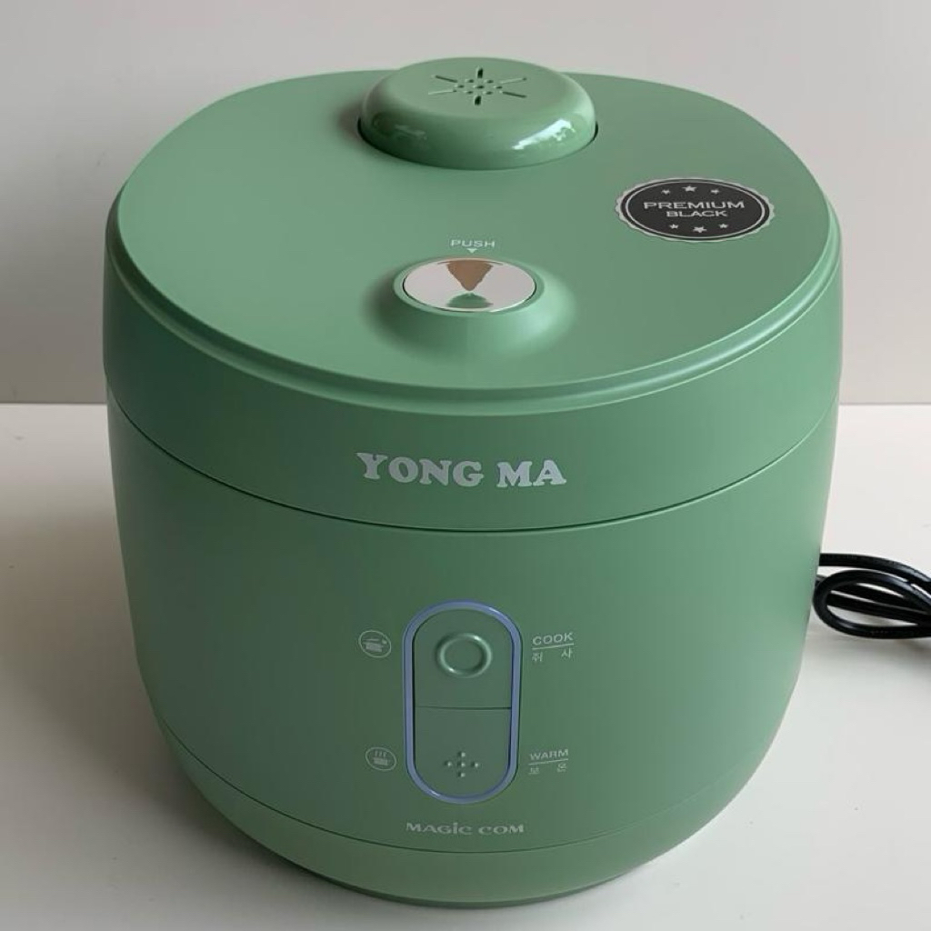Rice Cooker / Magic Com Yong Ma SMC7083 1.8 Liter
