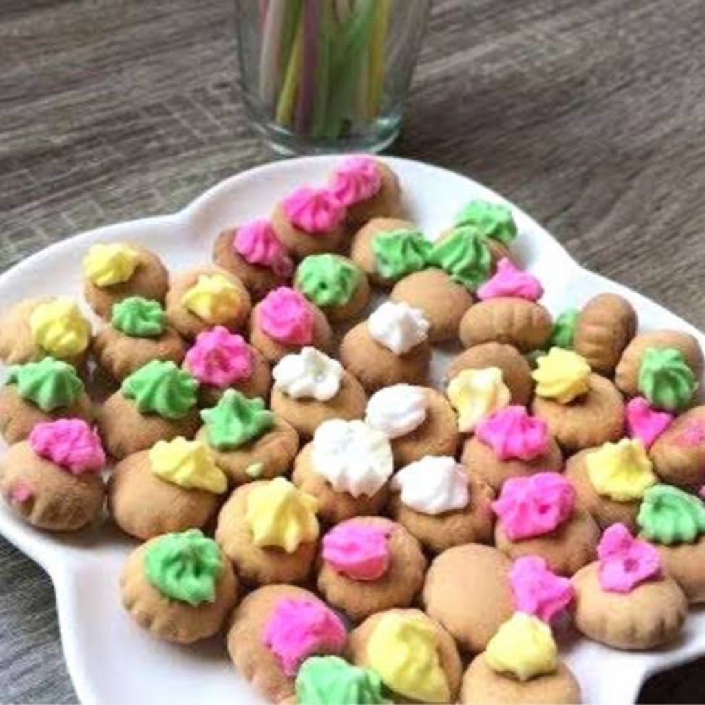 

GEMBROSE KUE KANCING SUPER PREMIUM GURIH SUPER RENYAH ENAK BANGET ORIGINAL MANIS SWEET BISCUIT BISKUIT BUNGA TOPING ENAK RENYAH SUPER ENAK BANGET CEMAL CEMIL CRISPY STOK SELALU TERBARU TERLARIS CAMILAN Camilan Super Quality Enak TOP premium enak