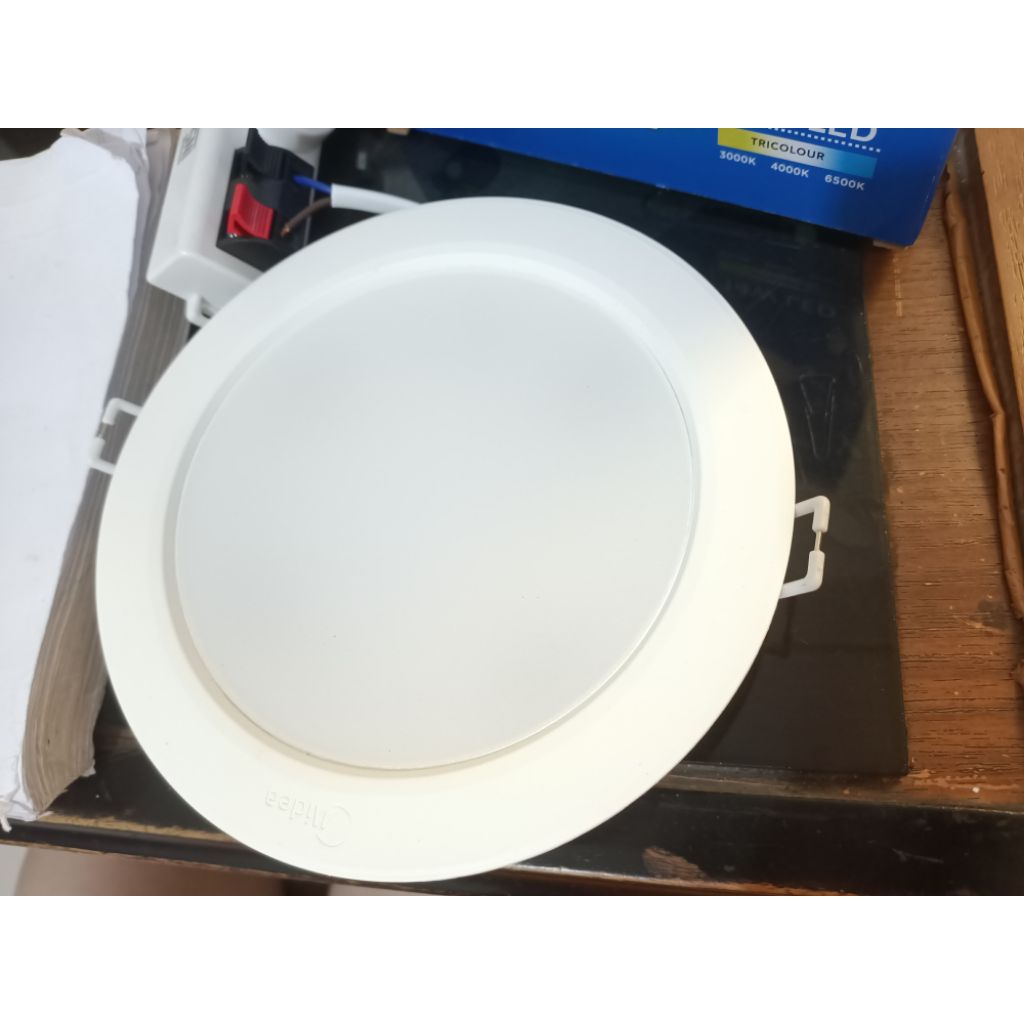 Downlight inbow 14 watt 3 in 1. 3 warna dalam satu Downlight (putih6500k/agak kuning4000k/kuning3000