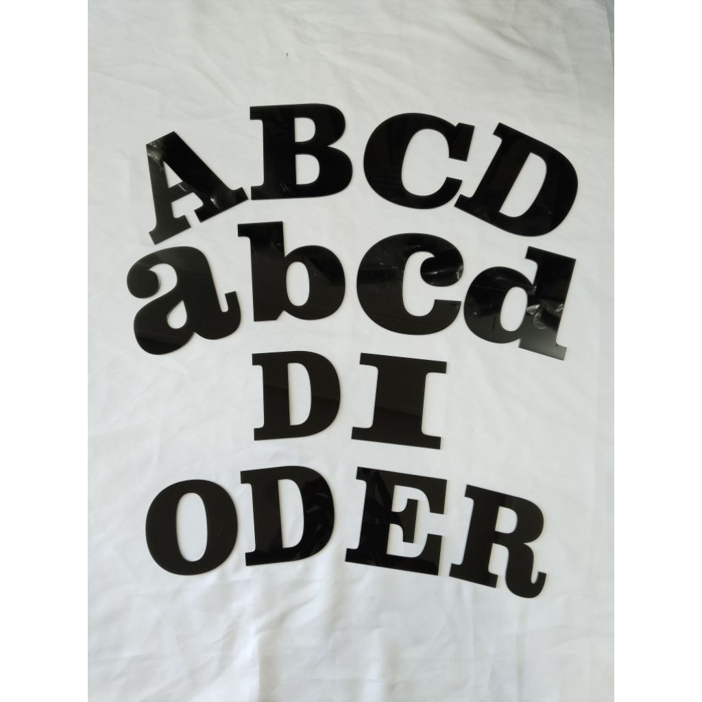 Huruf Akrilik Timbul Tebal 2mm Warna Hitam Huruf Akrilik Custom