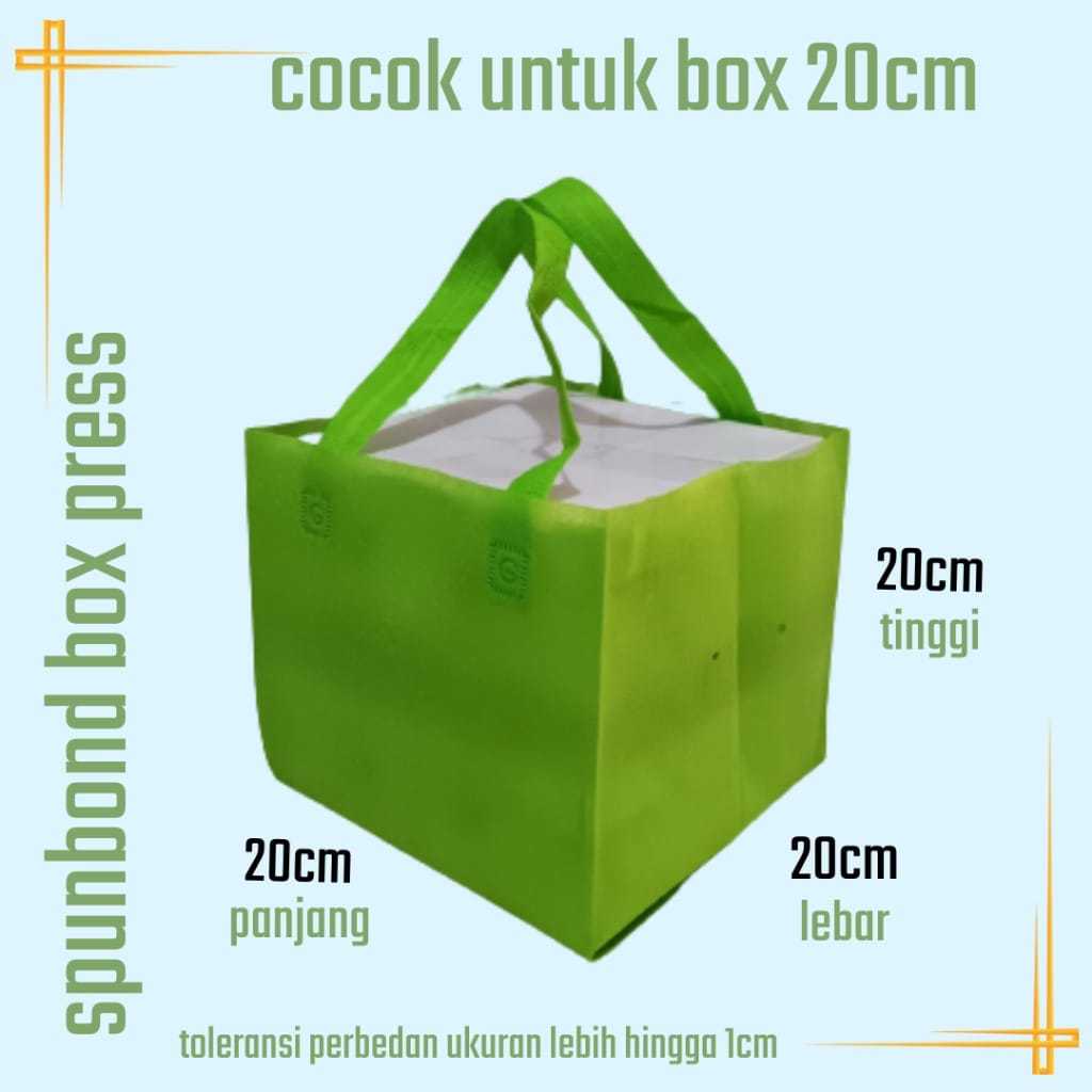 

Tas Spunbond / Tas HLS Box 20x20 / Tas Kotak Nasi Tas Hajatan Tas Besek / Harga Lusinan