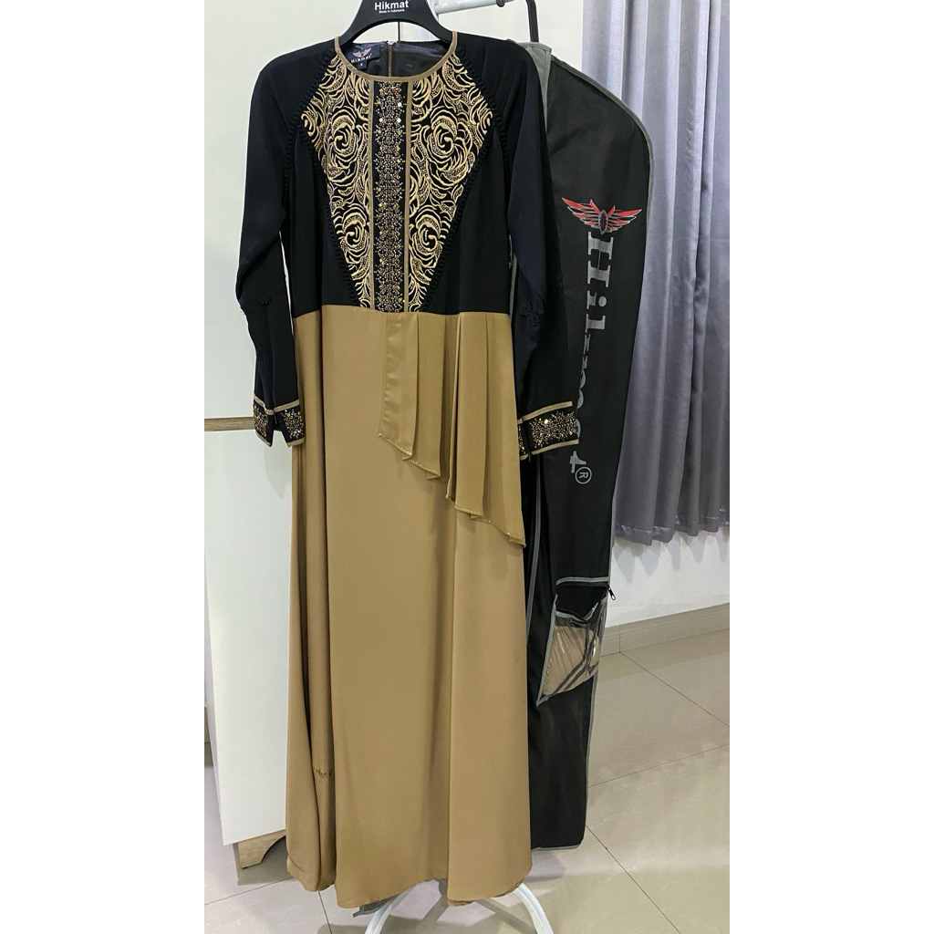 Hikmat size S Preloved