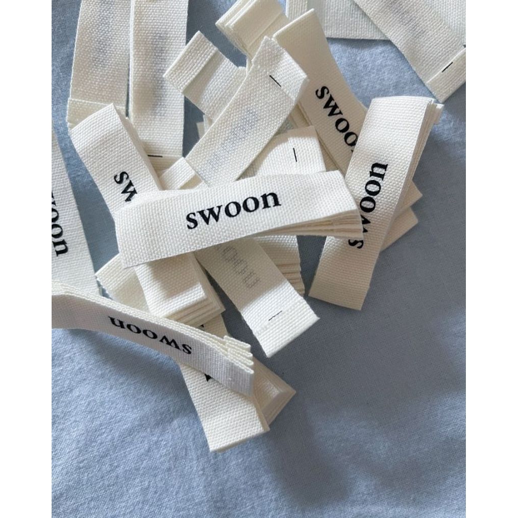 

label katun halus label leher lebal baju label kaos label baju batik label merek Label Kain Custom Pita Kain Desain Unik Label Jahit Personalisasi Pita Kain Custom Label Murah Label Nama Kain Pita Kain Halus Label Kain Eksklusif Desain Label Kusto