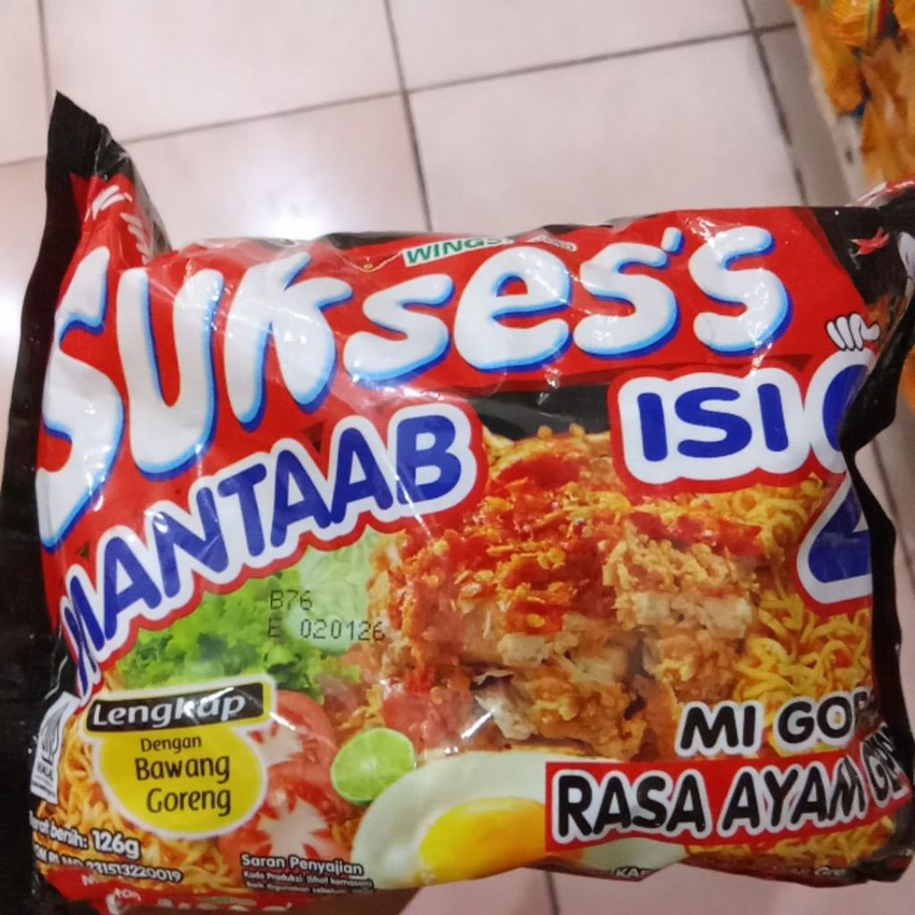 

Mi Instan Sukses's Isi 2 Mi Goreng Rasa Ayam Geprek 126gr