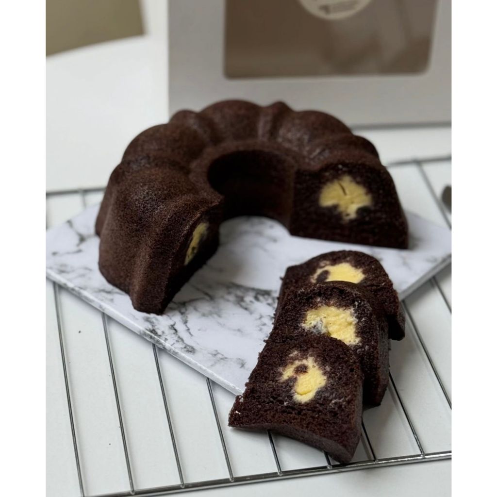 

BOLU KETAN HITAM CREAM CHEESE