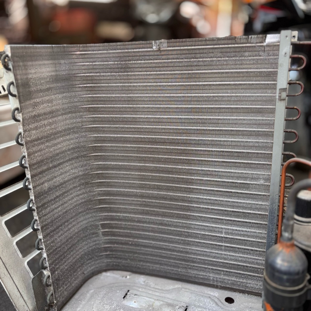 kondensor oudor ac LG R22 R410 copotan original