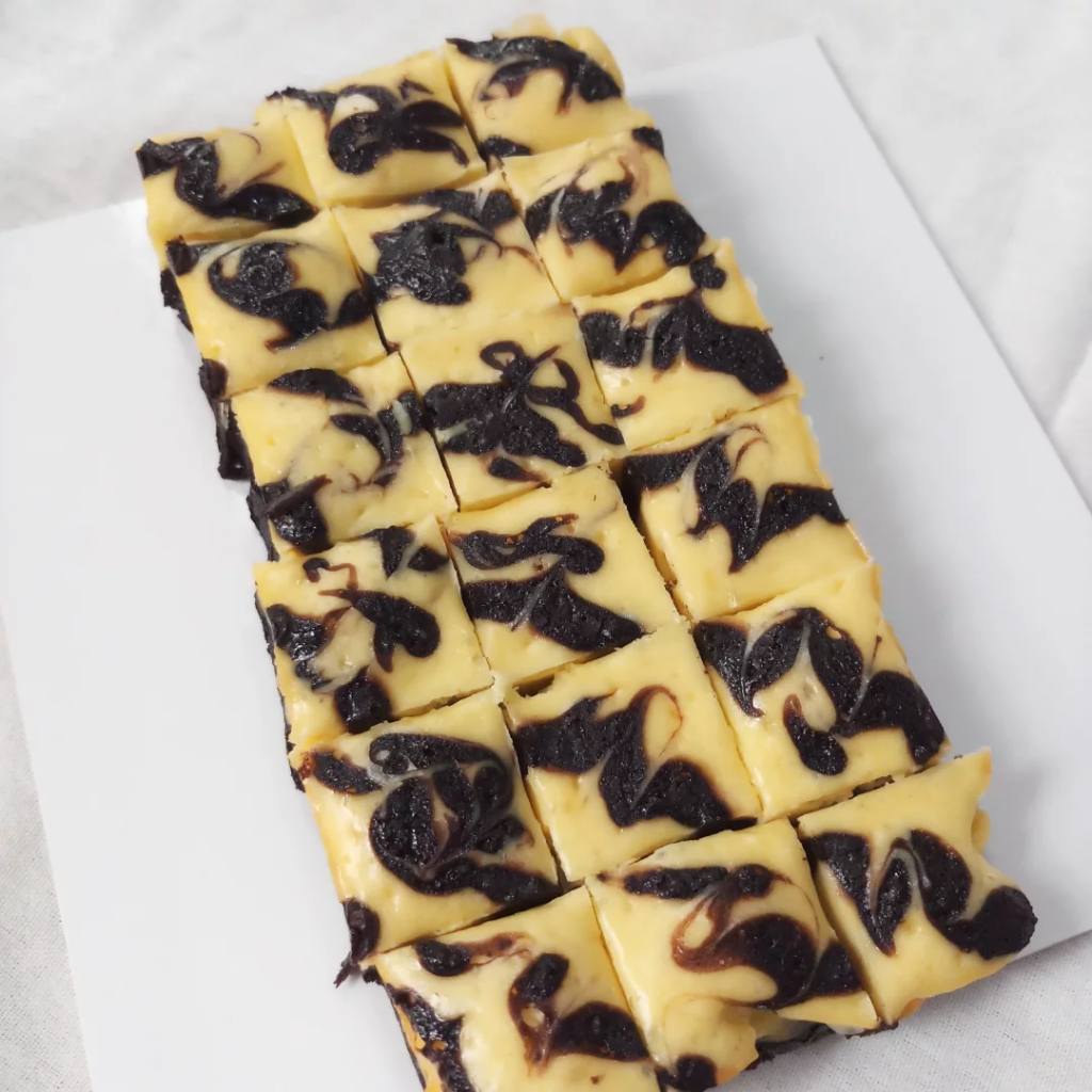 

Fudgy Brownies Cheesecake by Dapur Zya