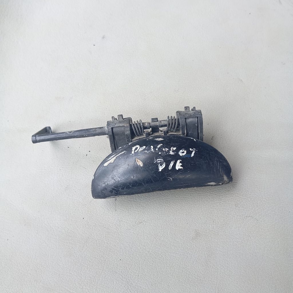 handle pintu depan kanan peugeot 206