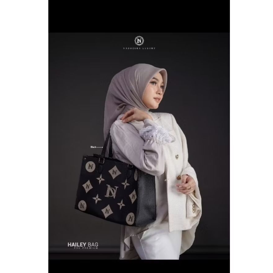 Hailey bag Nadheera Luxury