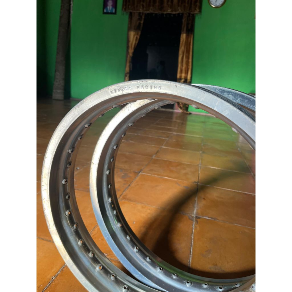 Velg Rossi Italy Lawas 17x250 (1 paket)