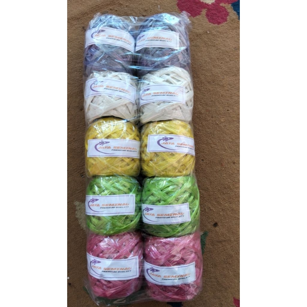 

Tali Rafia roll warna eceran 2000 , lebih besar dan panjang