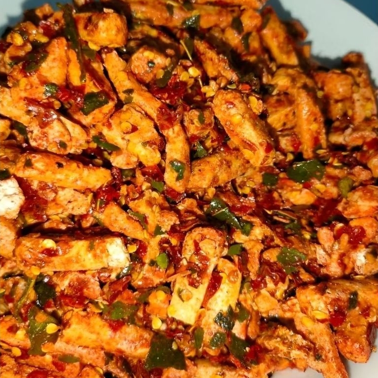 

BASRENG JELETOT PEDAS DAUN JERUK 1KG VIRALL