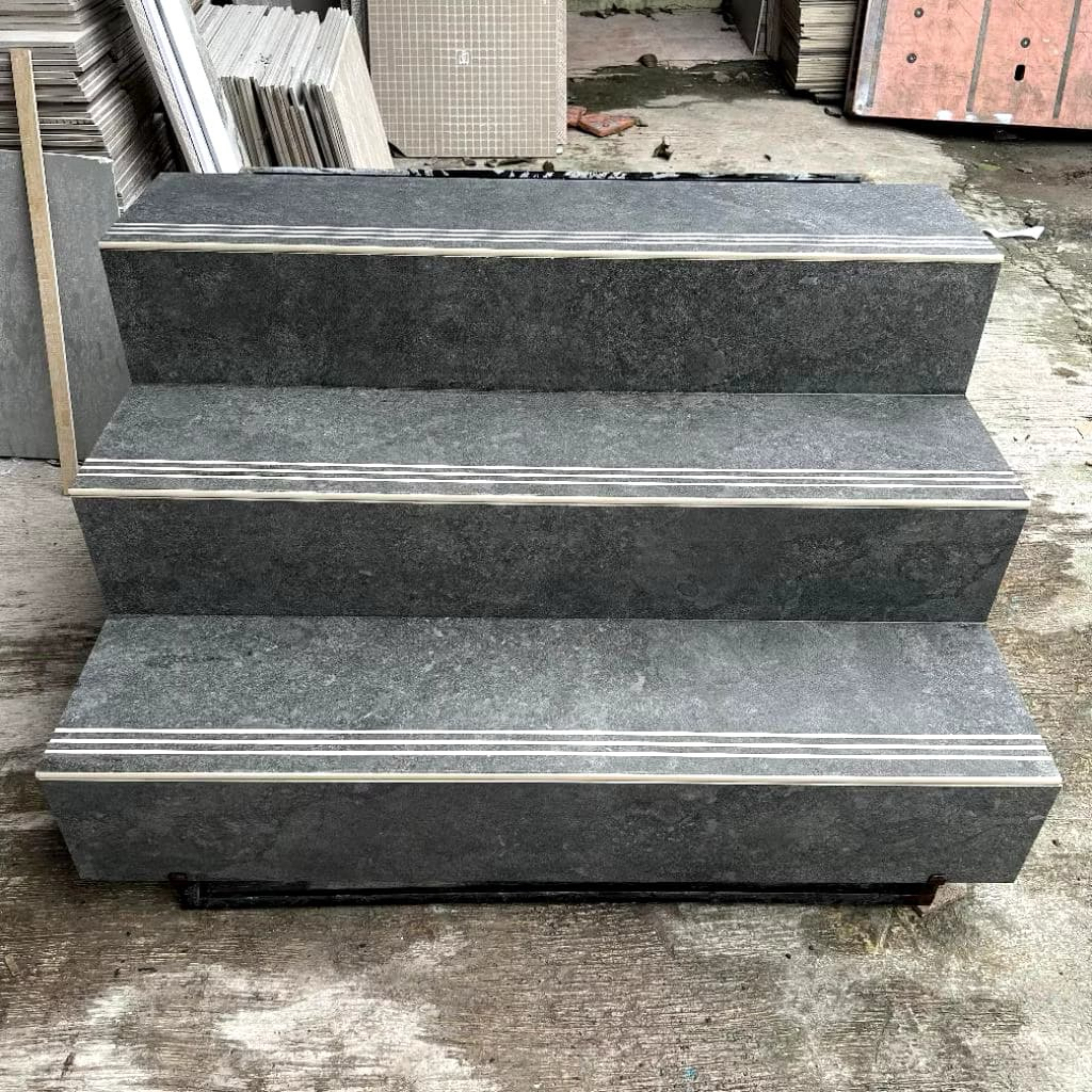granit keramik pijakan tangga hitam kasar 30x90 30x100 30x120 list plint custom ukuran