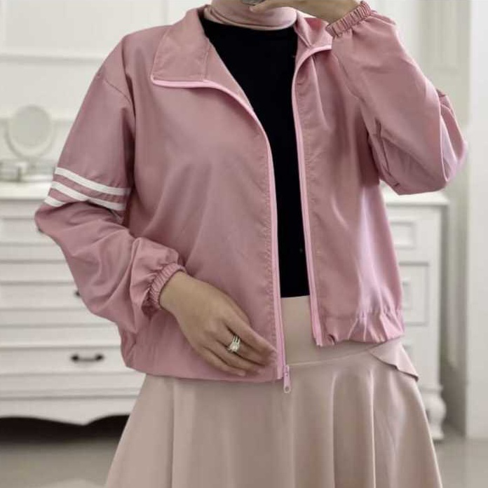 KODE R78U Jaket Crop Wanita Trendy Garis Putih Ditangan  Jaket Parasut Sporty Olahraga Wanita