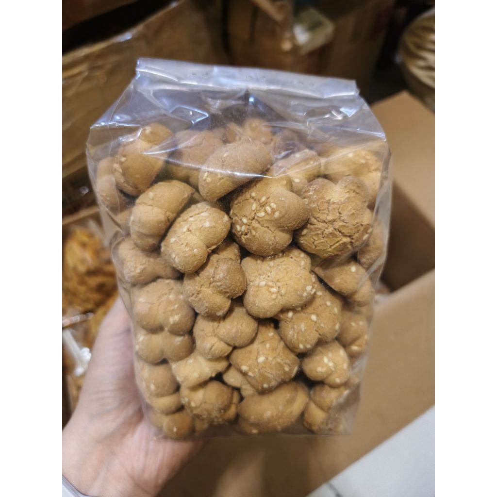 

KUE KERING LEBARAN CB CIANJUR PLASTIK
