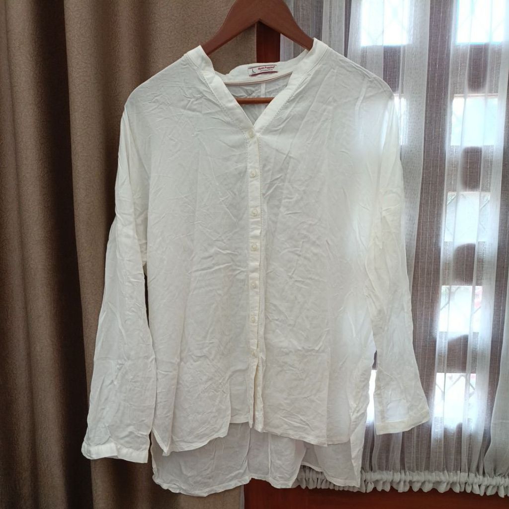 PRELOVED KEMEJA PUTIH OVERSIZED