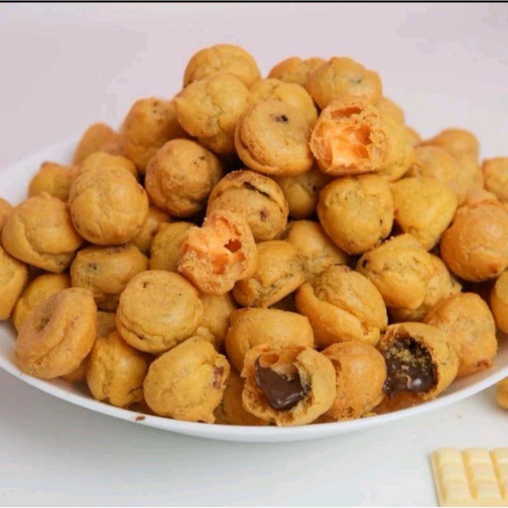 

KUE SOES COKLAT/ SUS KERING COKELAT LUMER ENAK RENYAH FULL COKELAT