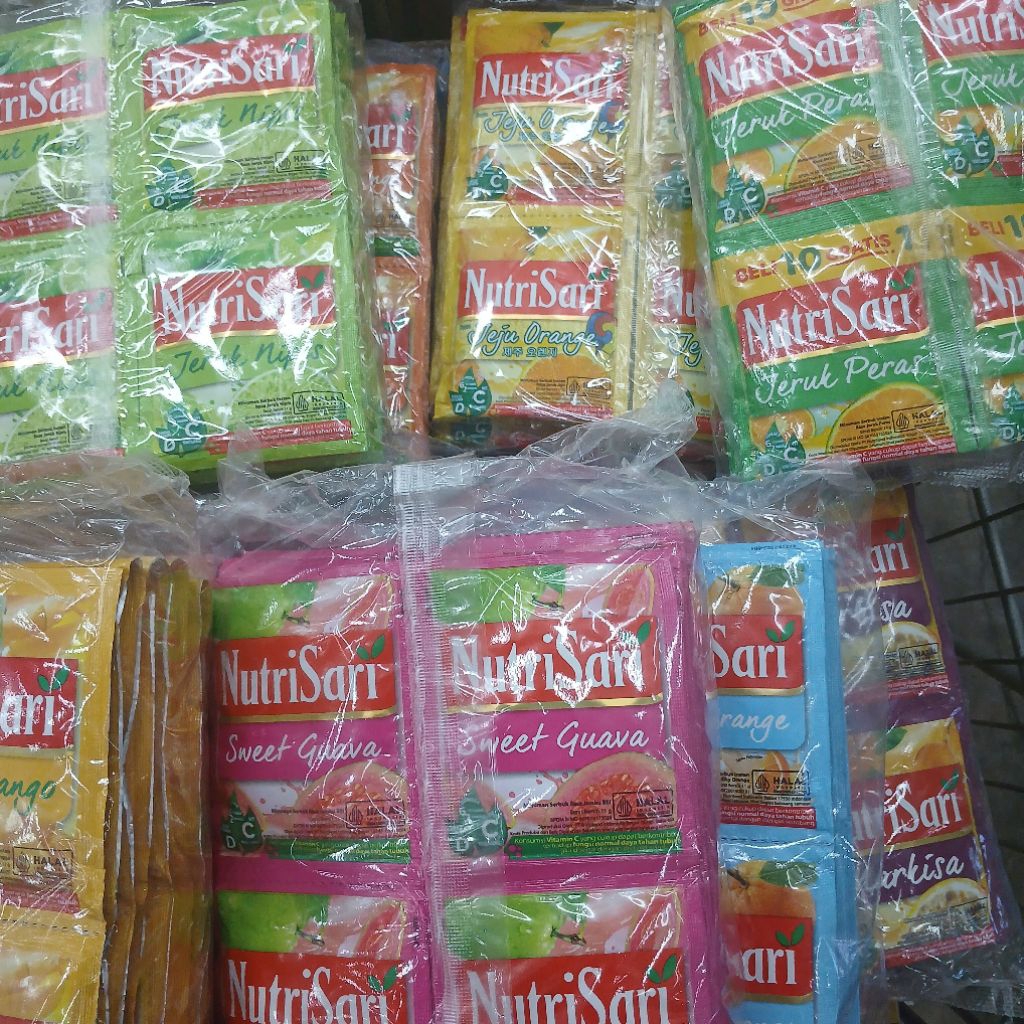 

Nutrisari Instant Drink Sachet 1 Dus | 4 Pack (160 Sachet)