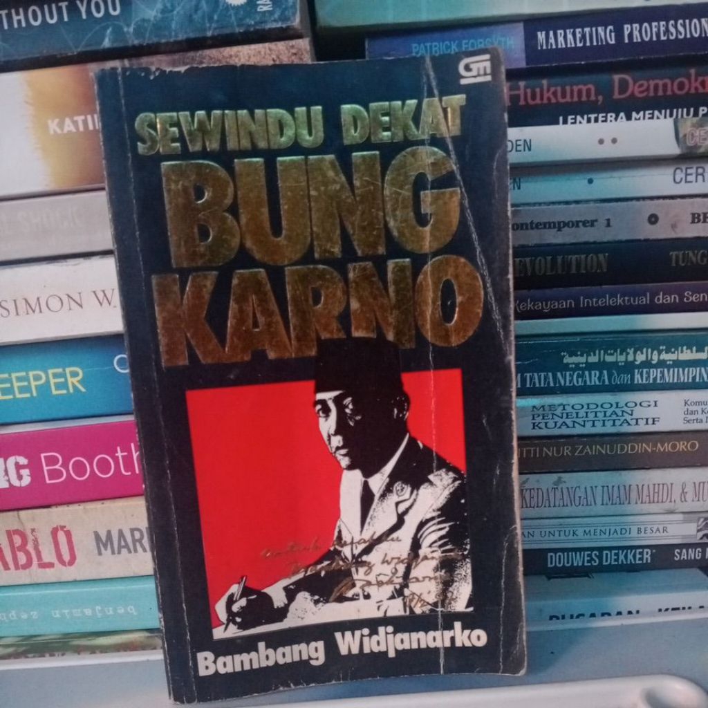 SEWINDU DEKAT BUNG KARNO