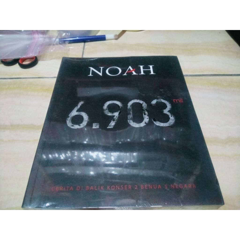 Buku Album Tour Noah 6.903mil Cerita Di Balik Konser 2 Benua 5 Negara