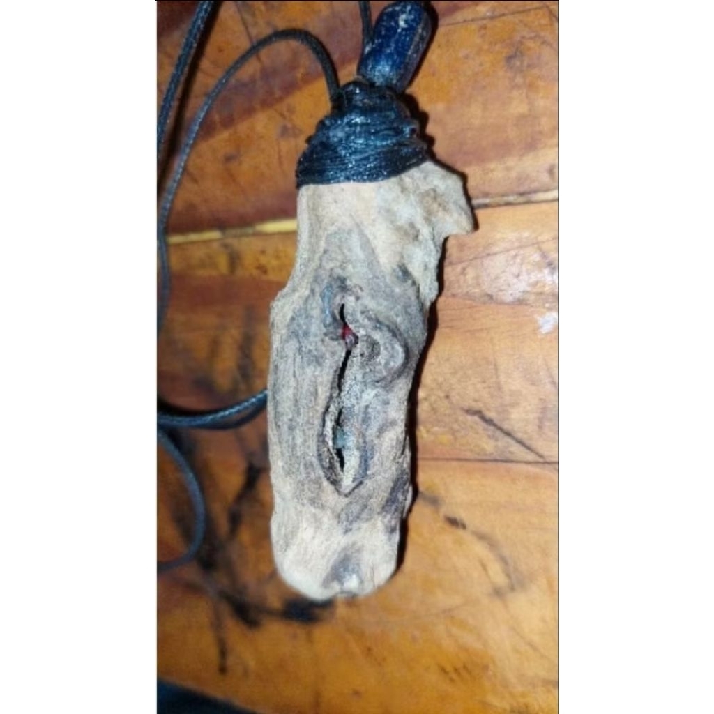 Kayu Gono Jati tersambar petir dan nitis batu merah delima dan klanceng putih