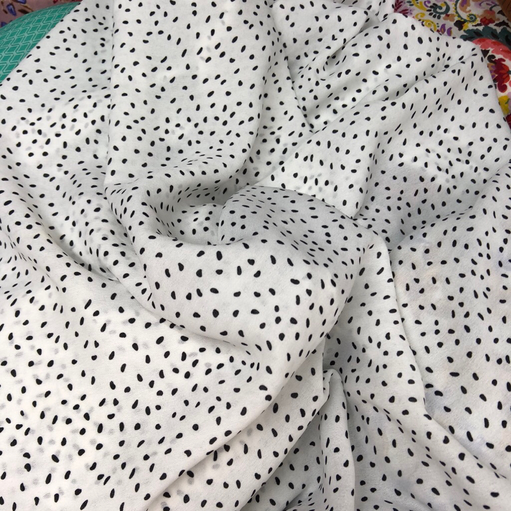 kain zara crepe motif polkadot - kain zara crepe motif luxury lqd