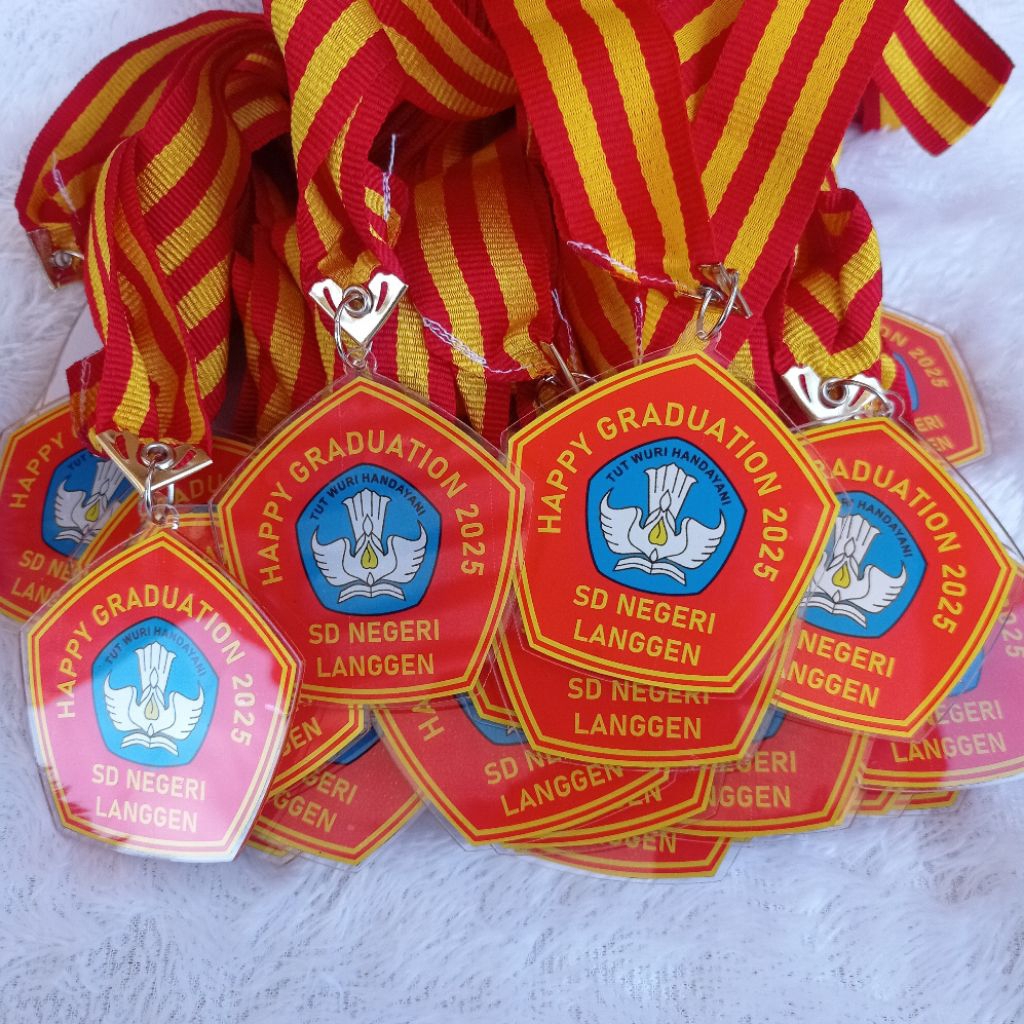 MEDALI WISUDA LAPIS RESIN MEDALI KELULUSAN AKRILIK RESIN
